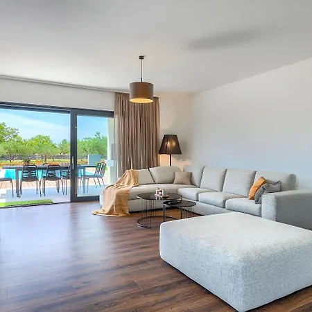 Riah Villa